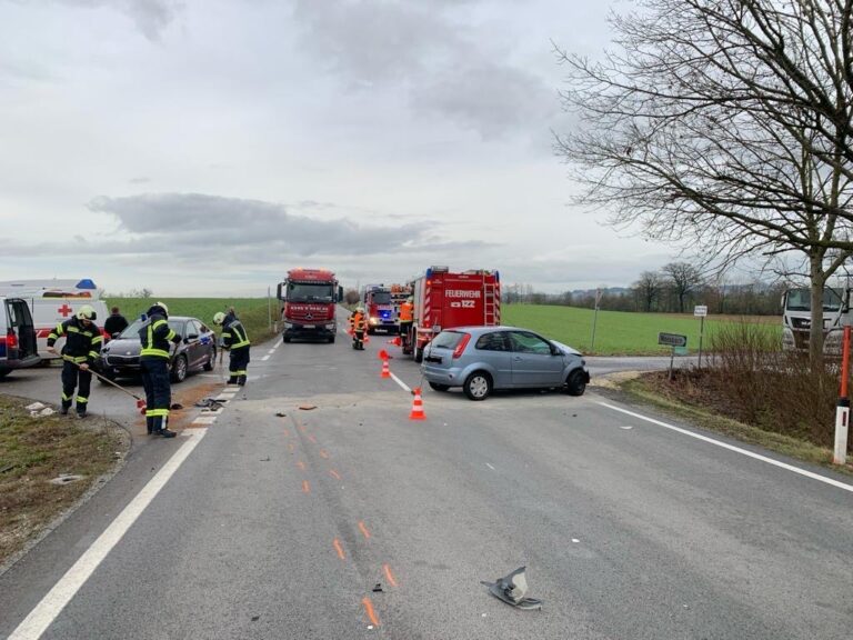 Schwerer Verkehrsunfall – Kreuzung Nonsbach